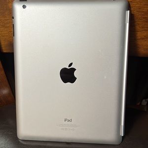 APPLE iPAD  Silver  with Red Leather screen cover